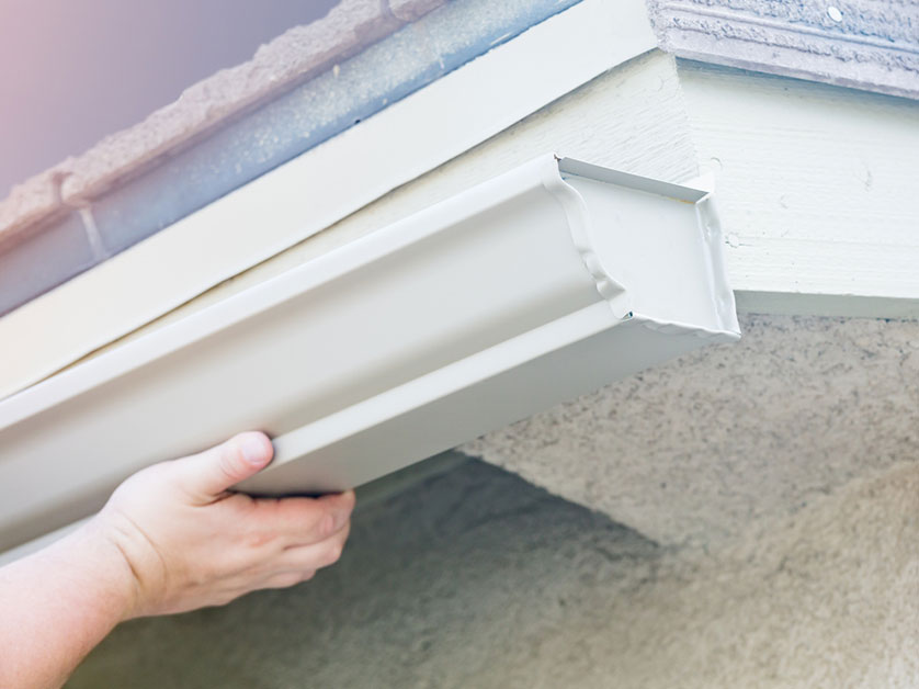 The Difference Between DIY Gutter Repair and Hiring a Professional